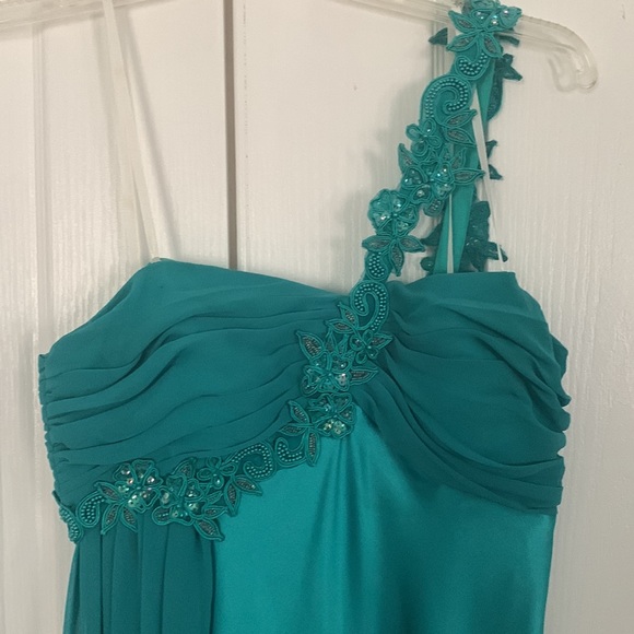 Teal One Shoulder Gown - Picture 2 of 4